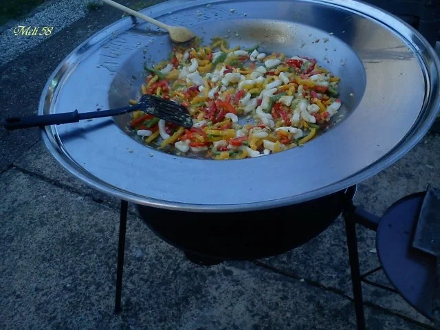 Verschiedenes: Paella....im Kotlovina-Ofen zubereitet - Rezept - Bild Nr. 2