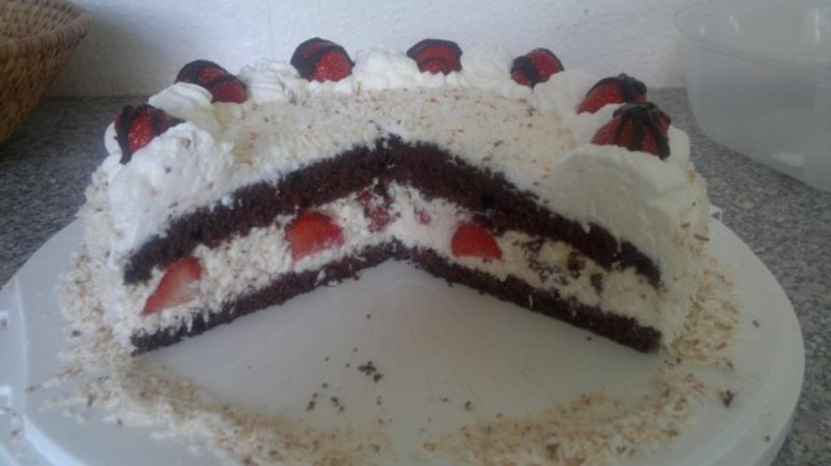 Bilder für Erdbeer-Kokos-Torte Rezept