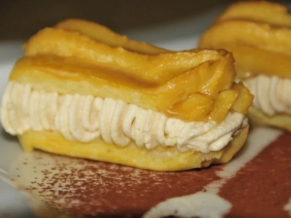 Eclairs mit Moccasahne - Rezept