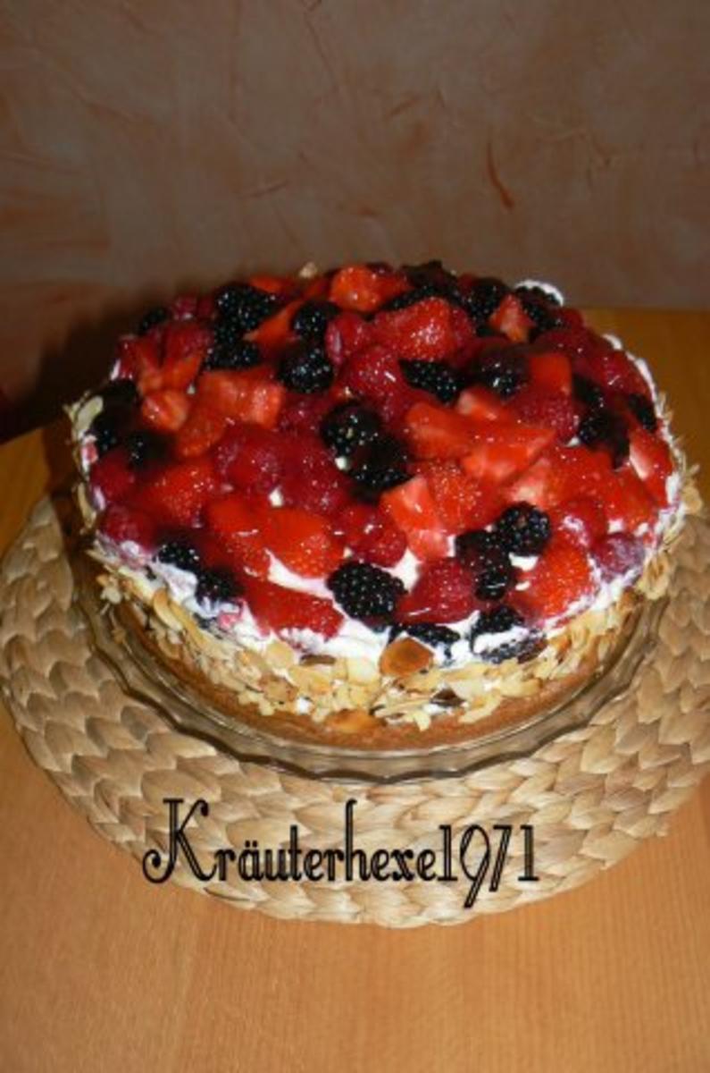 Mein Sommermärchen:  Beerige Früchtchen im Duett mit einer Käse-Sahne-Ricotta-Torte - Rezept - Bild Nr. 2