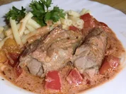 Lammschulter in Tomaten-Paprika-Soße - Rezept