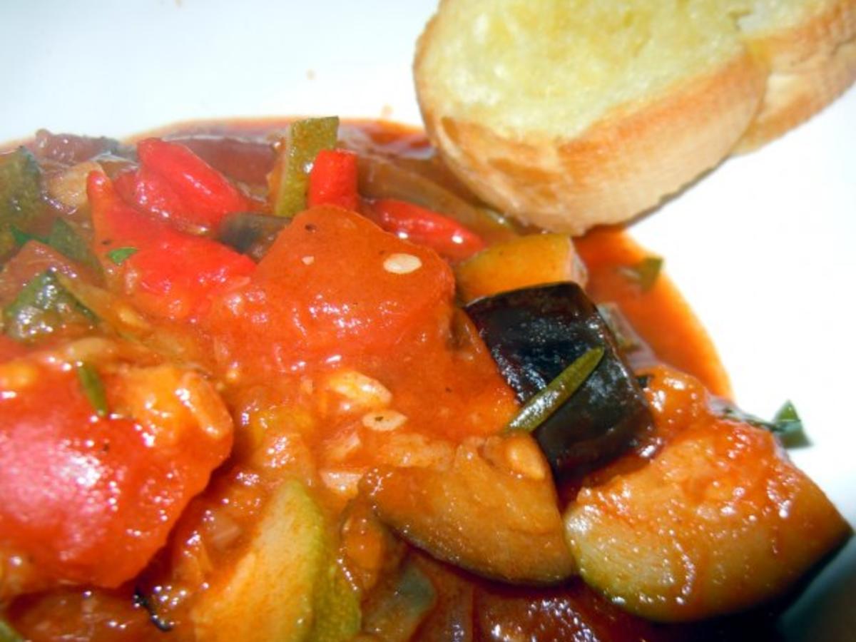 Ratatouille einfach und lecker - Rezept mit Bild - kochbar.de