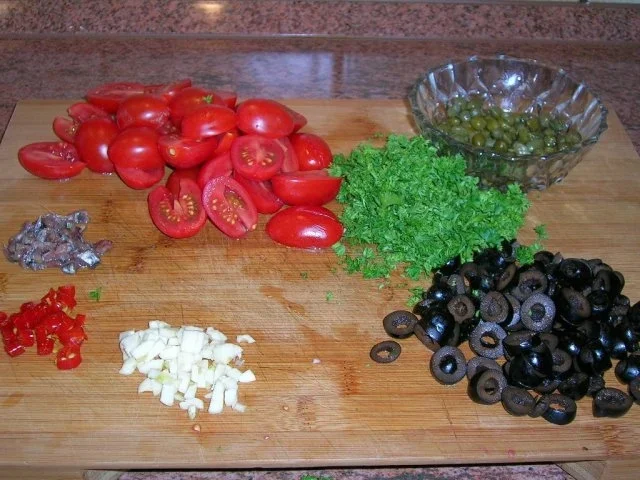 Spaghetti alla puttanesca  (was diese Bezeichnung bedeutet, erkläre ich hier nicht) *lach* - Rezept - Bild Nr. 6