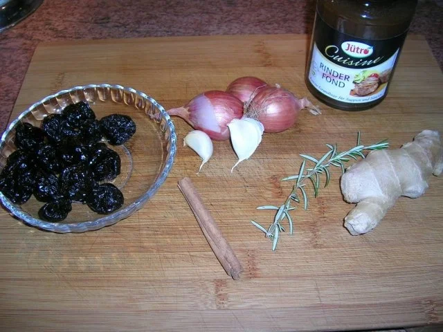 Zopf (gefüllt)  aus Schweinerücken  mit himmlischer Pflaumensauce - Rezept - Bild Nr. 6