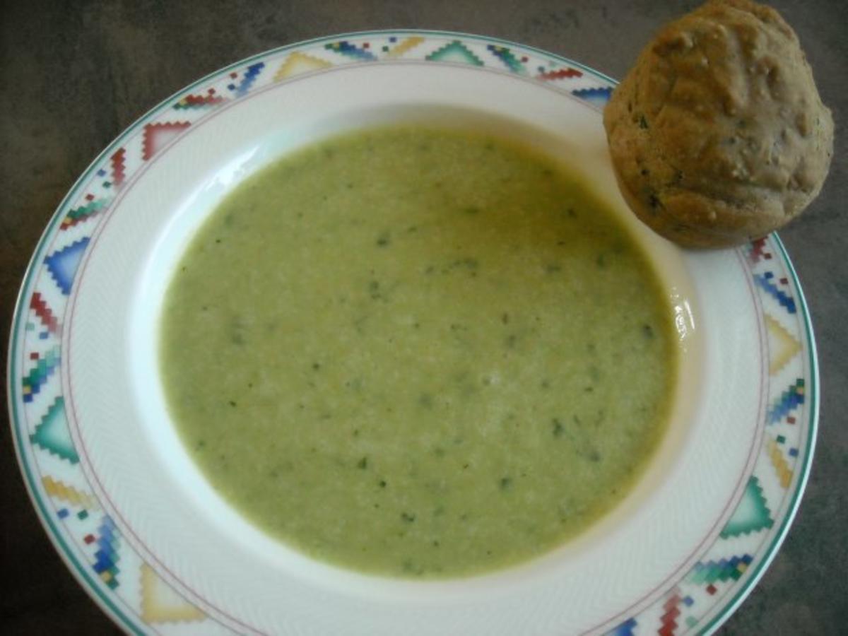 Lauch-Creme-Suppe mit Wildkräuter - Rezept - Bild Nr. 2