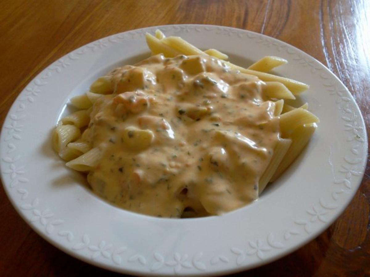 PAPRIKARAHMSOSSE MIT PENNE - Rezept