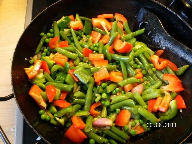 Rezept: Paella mit Hähnchen und Meeresfrüchte Bild Nr. 5 Paella mit Hähnchen und Meeresfrüchte - Rezept - Bild Nr. 5