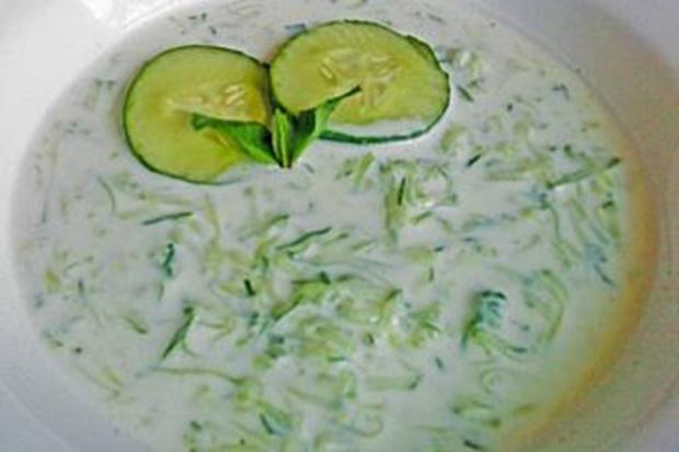 Kalte gurkensuppe mit joghurt kalte gurkensuppe mit joghurt
