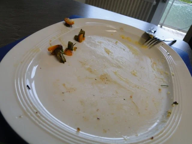 Glasierte Möhrchen mit Kartoffelpü und frischen Bratwürstchen - Rezept - Bild Nr. 2