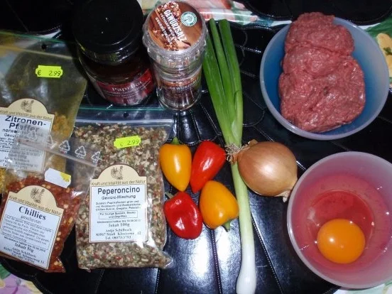 Hack-Gemüse-Auflauf mit buntem Salat - Rezept - Bild Nr. 3