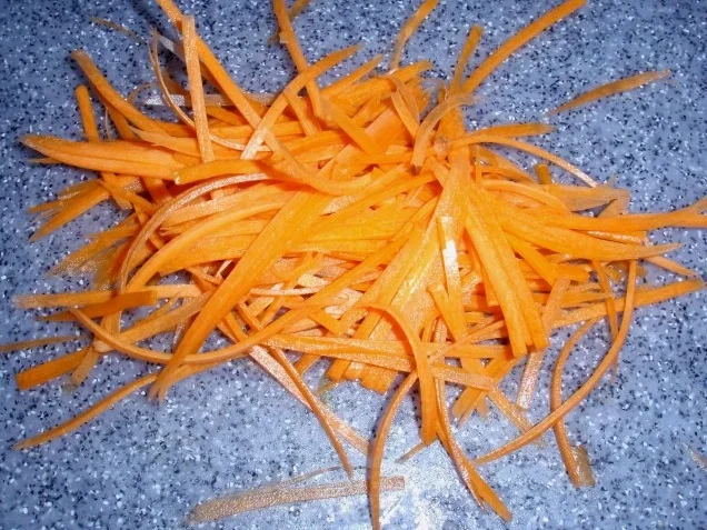 Hack-Gemüse-Auflauf mit buntem Salat - Rezept - Bild Nr. 13