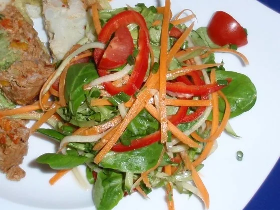 Hack-Gemüse-Auflauf mit buntem Salat - Rezept - Bild Nr. 20