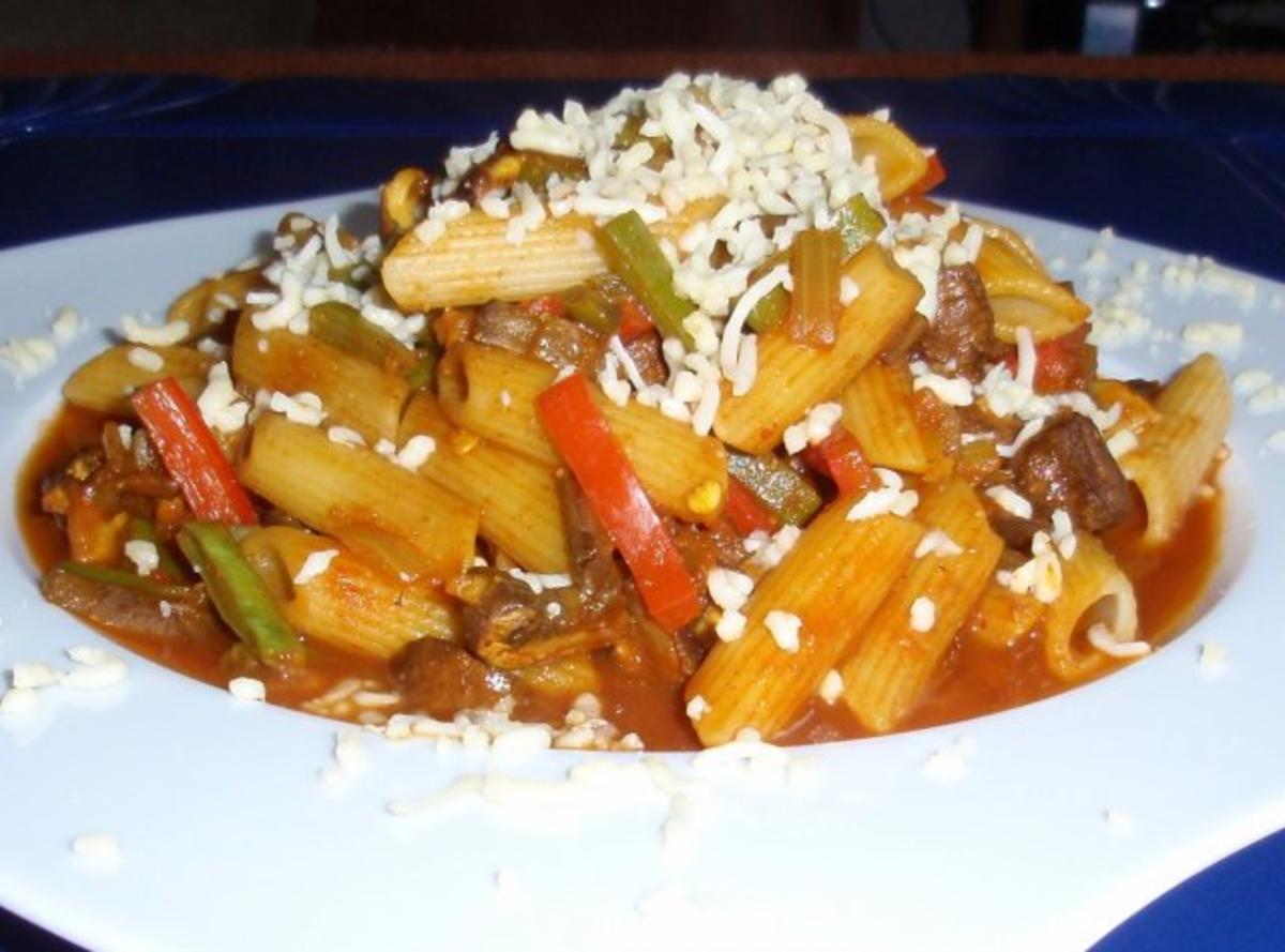 Champignon-Gemüse-Nudel-Pfanne - Rezept - kochbar.de