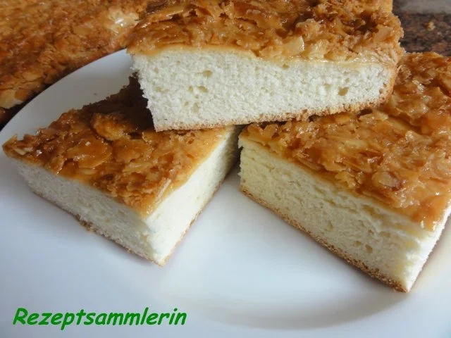 Hefe:    MANDEL - BUTTERKUCHEN - Rezept