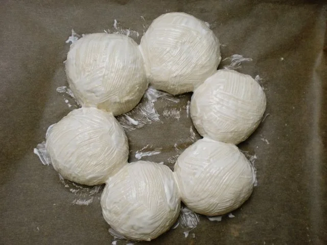 Rezept: Brötchenkranz Bild Nr. 3 Brötchenkranz - Rezept - Bild Nr. 3