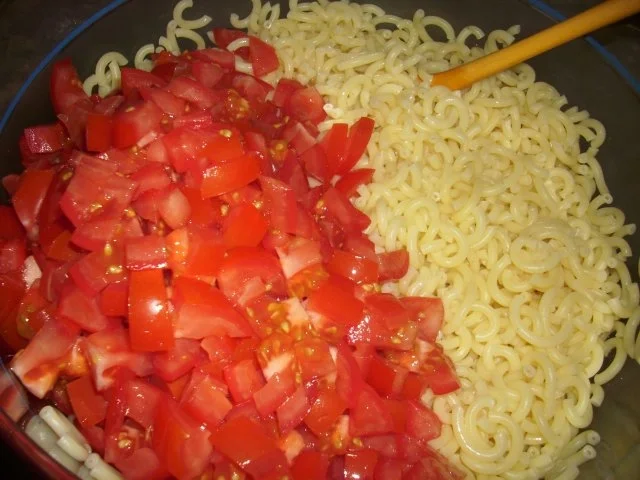 Rezept: Leichter Nudelsalat Bild Nr. 2 Leichter Nudelsalat - Rezept - Bild Nr. 2