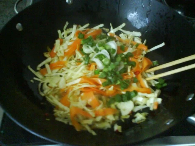 Teriyakithunfisch mit süß saurer Glasnudel-Gemüsepfanne aus dem Wok - Rezept - Bild Nr. 19