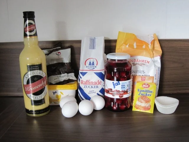 Rezept: Schoko-Kirsch-Muffins Bild Nr. 3 Schoko-Kirsch-Muffins - Rezept - Bild Nr. 3