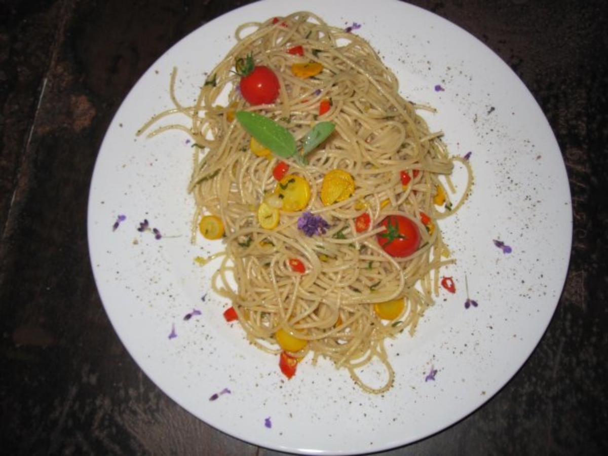 Salbei-Spaghetti mit buntem Allerlei - Rezept - Bild Nr. 3