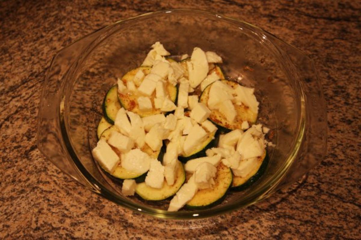 Zucchini mit Mozarella überbacken - Rezept - Bild Nr. 4