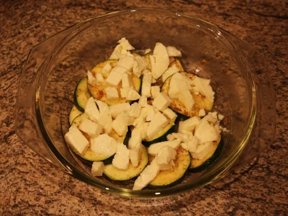 Zucchini mit Mozarella überbacken - Rezept - Bild Nr. 4