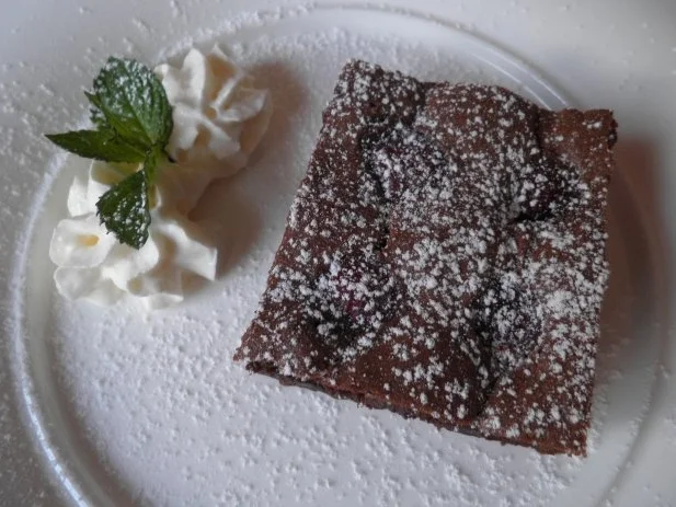 Rezept: Brownie's mit Kirschen und Minze Brownie's mit Kirschen und Minze - Rezept