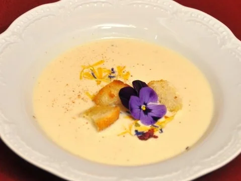 Rezept: Allgäuer Kässüpple mit Brotwürfele Allgäuer Kässüpple mit Brotwürfele - Rezept