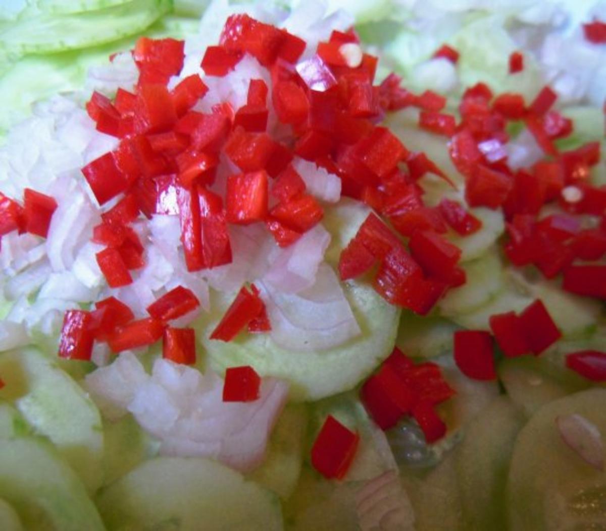 Asiatischer Gurkensalat - Rezept - Bild Nr. 4