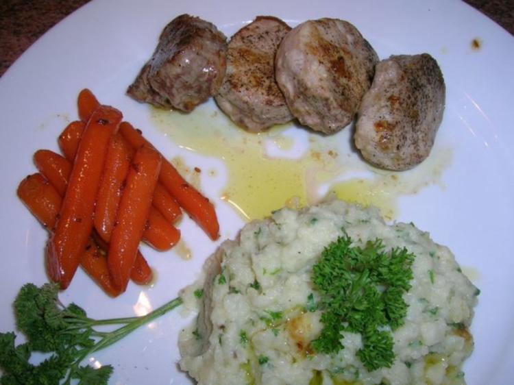 Schweinefilet mit Blumenkohlpüree und Kümmelmöhrchen, wieder einmal ...