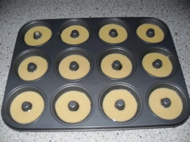 Mini-Donuts mit Schokoladen-Glasur - Rezept - Bild Nr. 3