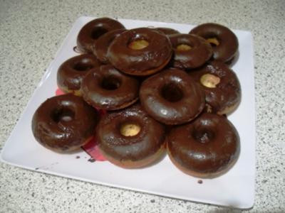 Mini-Donuts mit Schokoladen-Glasur - Rezept