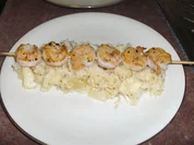 Rezept: Garnelen-Spieร auf Ananas-Kraut-Salat Garnelen-Spieร auf Ananas-Kraut-Salat - Rezept