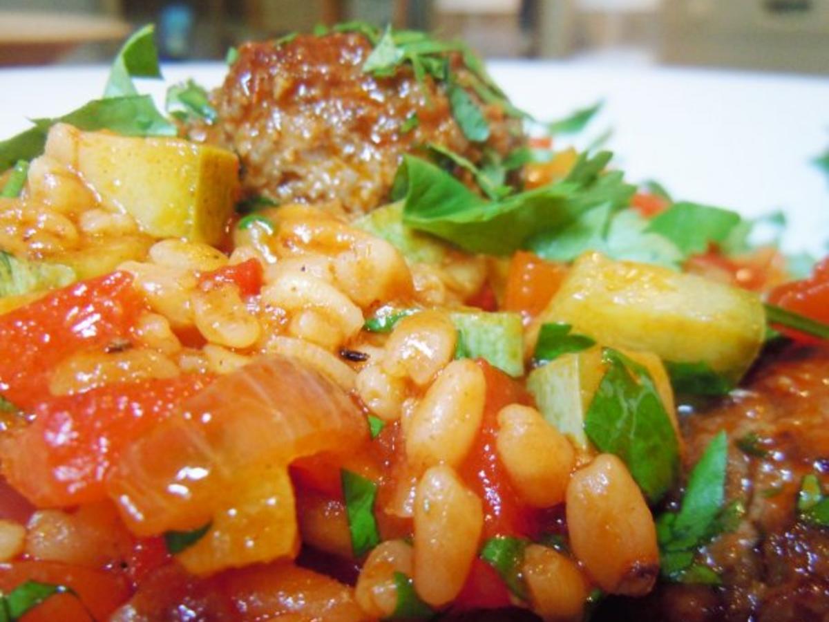 Lammhackbällchen Gemüse Ebly Pfanne - einfach - 310 kcal/100g Lammhackbällchen Gemüse Ebly Pfanne - einfach - 310 kcal/100g