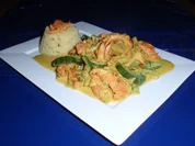 Wildlachs-Gurken-Zwiebel-Soße mit Couscous - Rezept