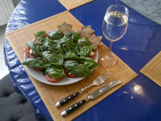 Salat: Tomatensalat Caprese - Rezept - Bild Nr. 7