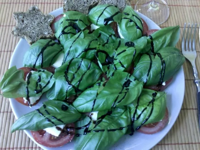 Salat: Tomatensalat Caprese - Rezept - Bild Nr. 8