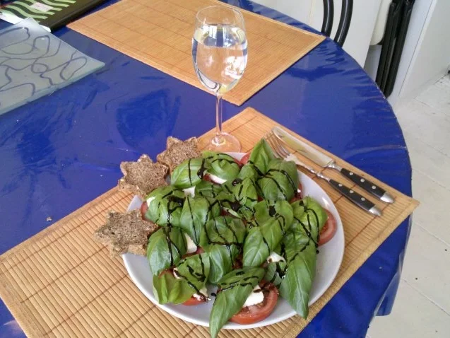 Salat: Tomatensalat Caprese - Rezept - Bild Nr. 9