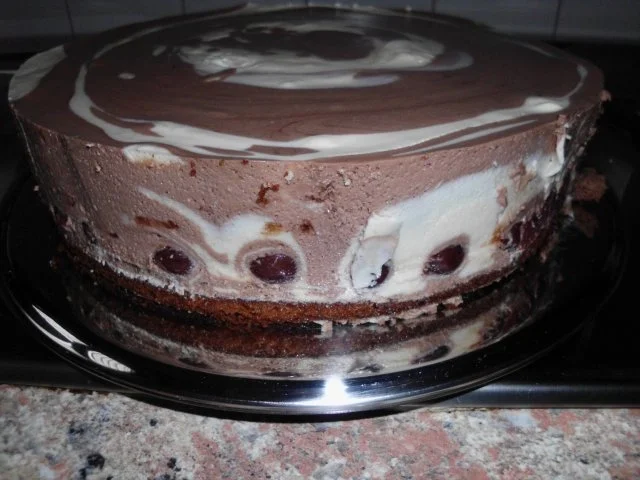 Quark-Kirsch-Torte - Rezept - Bild Nr. 2