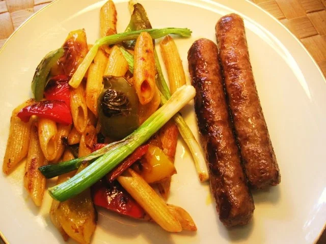 Gemüse-Nudeln all´ arrabiata mit buntem Paprika ... - Rezept