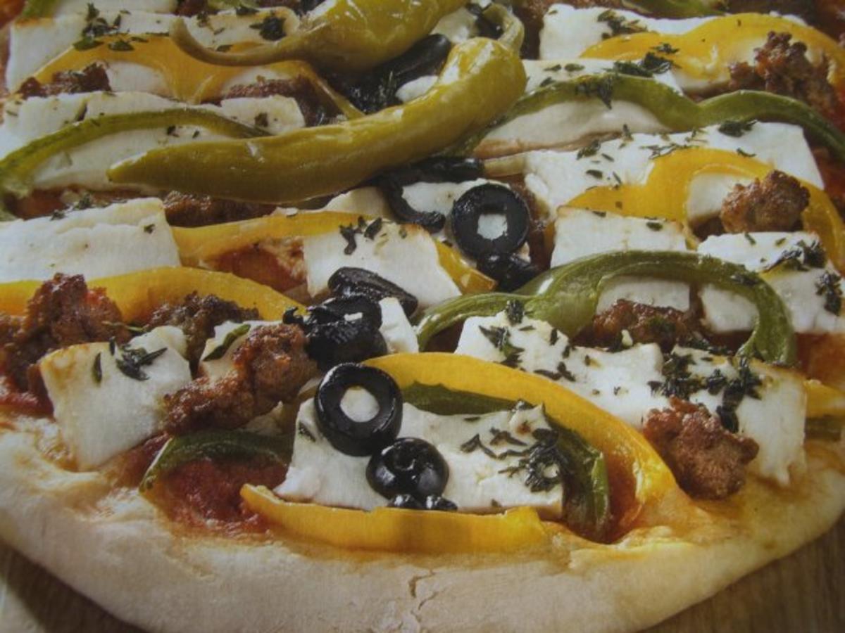 Bilder für Türkische Hack-Schafskäse-Pizza - Rezept