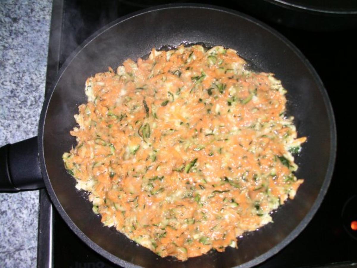 Putenmedaillons an Gemüserösti und Pfeffersoße - einfach - von Beanie