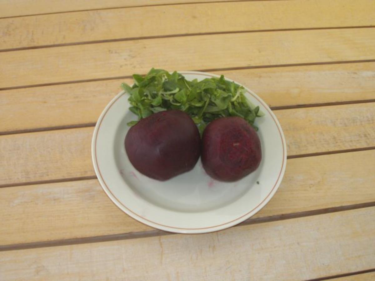 Salat: Feldsalat mit roter Beete - Rezept - Bild Nr. 2