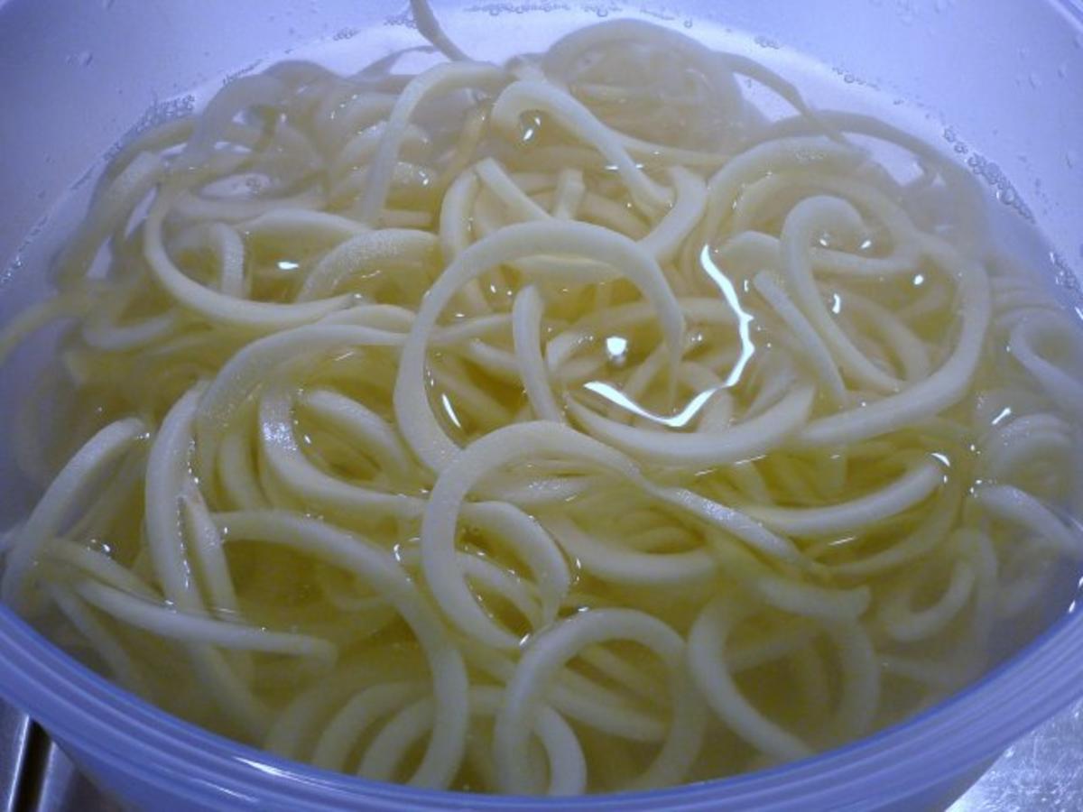 Kohlrabi - Spaghetti an Kartoffelnestern - - Rezept - Bild Nr. 3