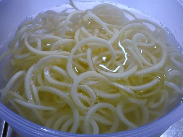 Kohlrabi - Spaghetti an Kartoffelnestern - - Rezept - Bild Nr. 3