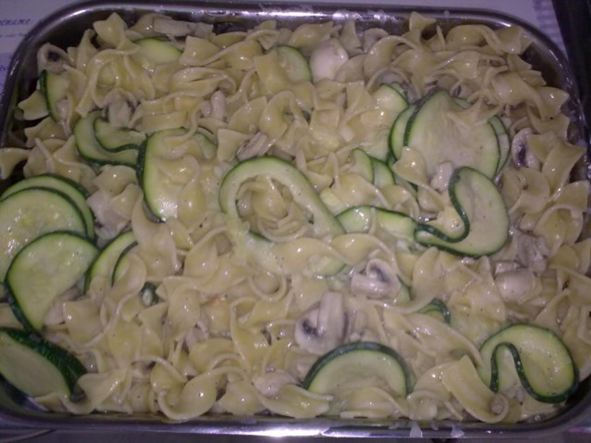 Nudelgratin mit Zucchini und Champignons - Rezept - Bild Nr. 8