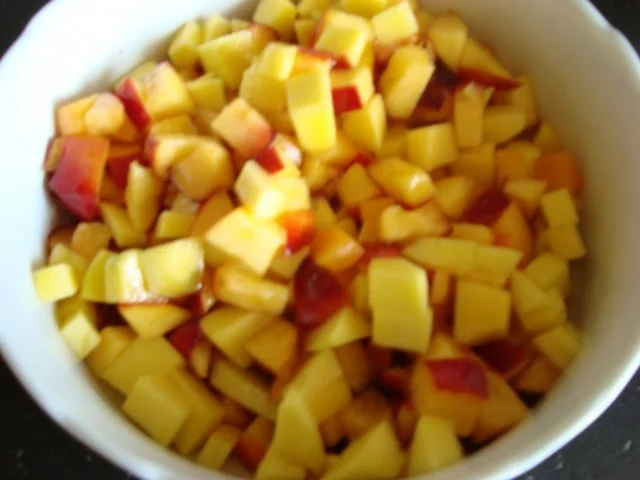 Griechischer Joghurt mit Früchten der Saison - Rezept - Bild Nr. 3