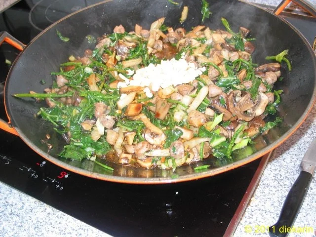 Hauptgericht - Wok- Pilze und Mangold - Rezept - Bild Nr. 5