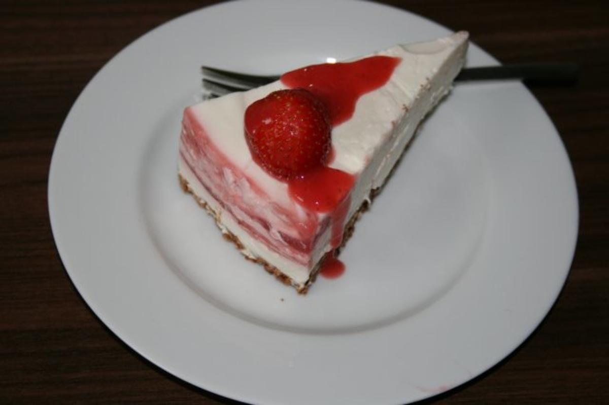 Erdbeer-Joghurt-Torte - Rezept - Bild Nr. 2