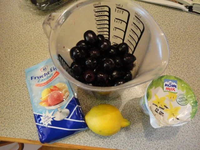 Rezept: Eis: schwarze Kirsche Bild Nr. 4 Eis: schwarze Kirsche - Rezept - Bild Nr. 4