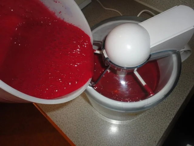 Rezept: Eis: schwarze Kirsche Bild Nr. 10 Eis: schwarze Kirsche - Rezept - Bild Nr. 10